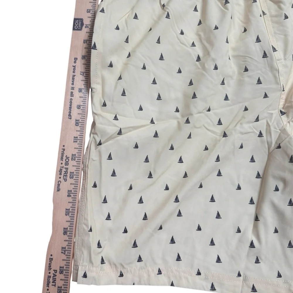NWT Spicy Tuna XL Light Yellow Sailboat Swim Trunks Drawstring Beach Shorts